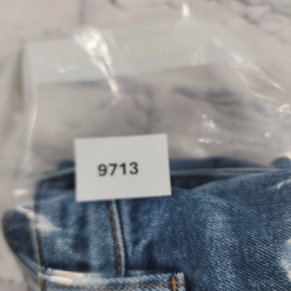 American Eagle WOMENS SIZE 00 Stretch Distressed Mom Jeans Blue - Picture 13 of 13